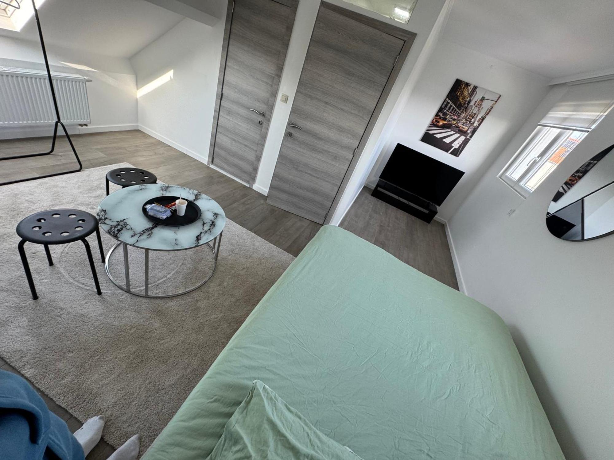 Qozyroom Machelen Buitenkant foto